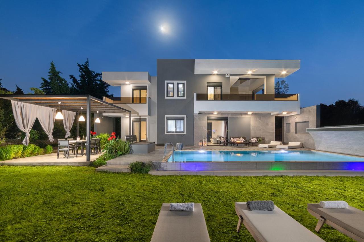 Harmony Residences Pool Villas *